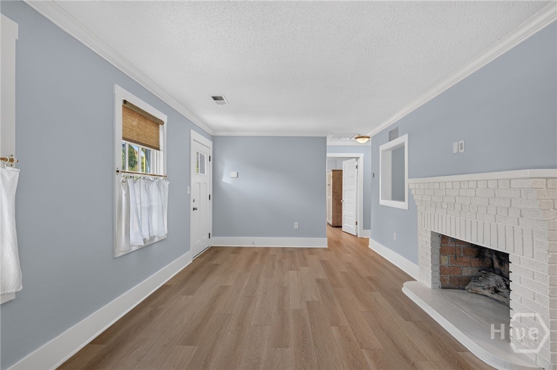 304 9th Street Property Photo 7