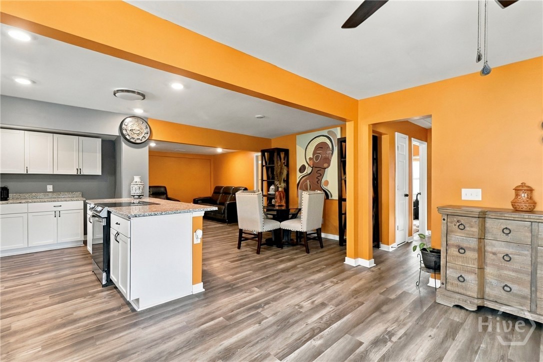 1010 Collat Avenue Property Photo 6