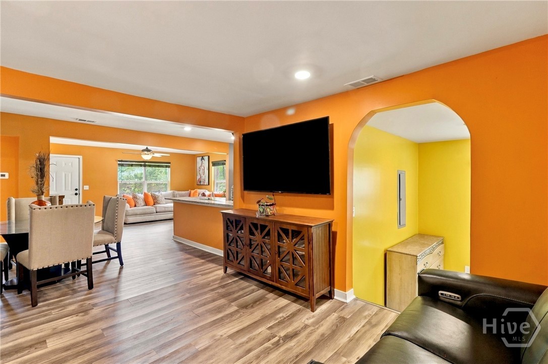 1010 Collat Avenue Property Photo 12