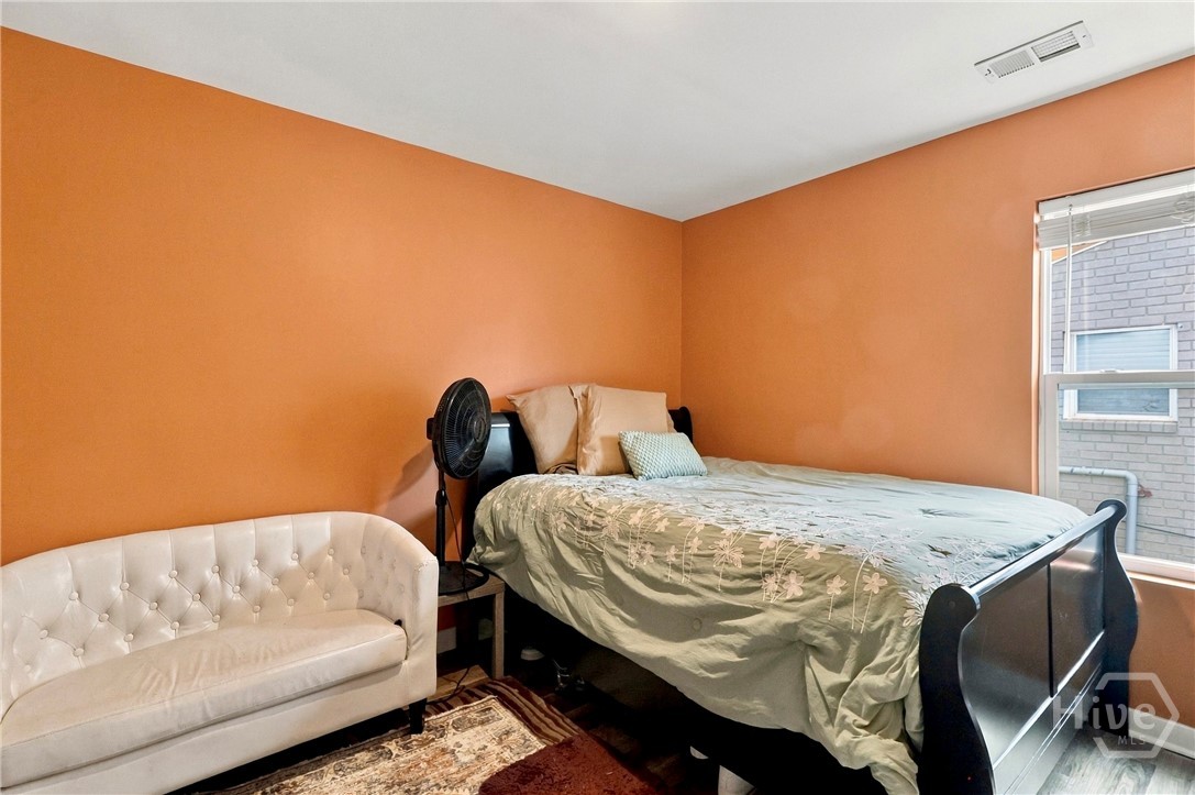 1010 Collat Avenue Property Photo 22