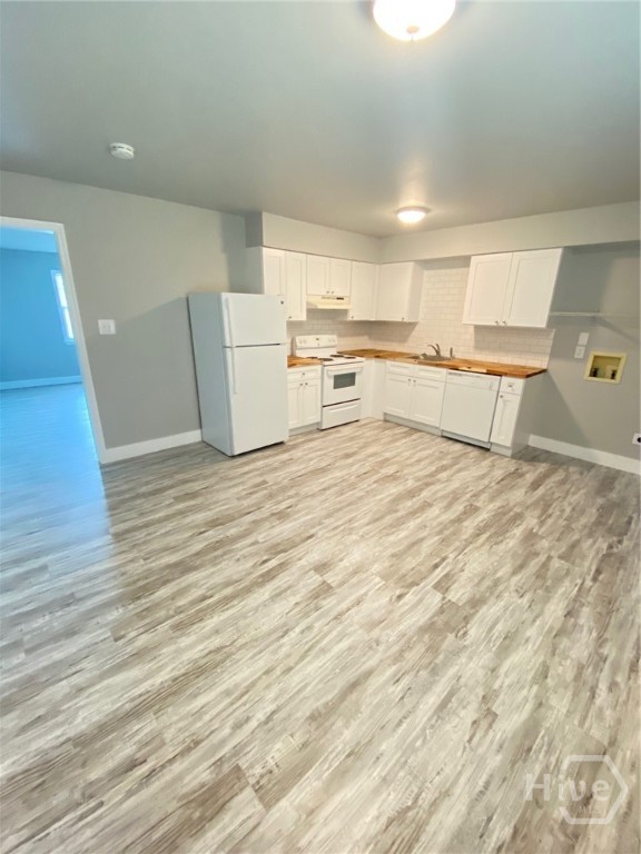 113 Woodhouse Lane D Property Photo 4