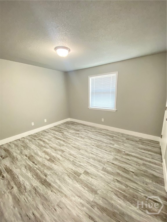 113 Woodhouse Lane D Property Photo 7