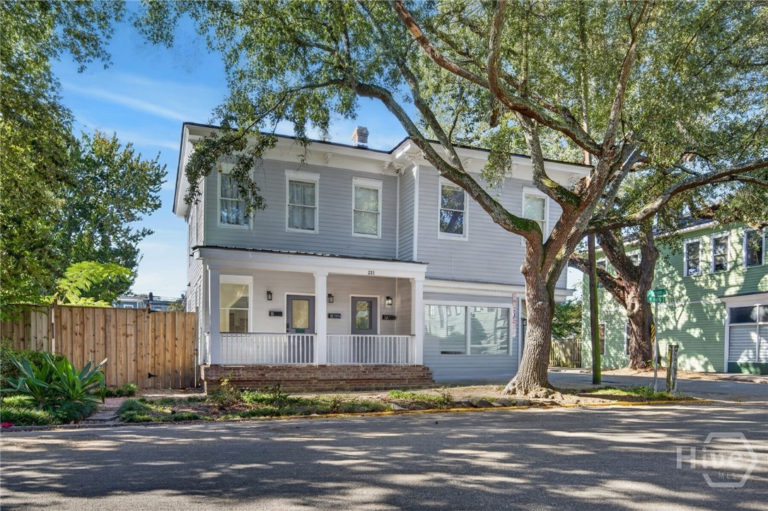 221 W Duffy Street E Property Photo 1