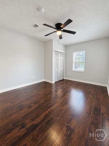 729 E Waldburg Street Property Photo 3