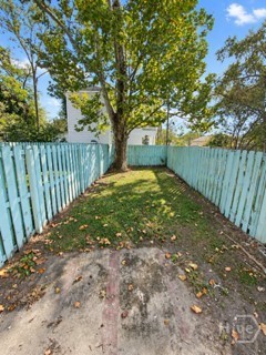 729 E Waldburg Street Property Photo 10