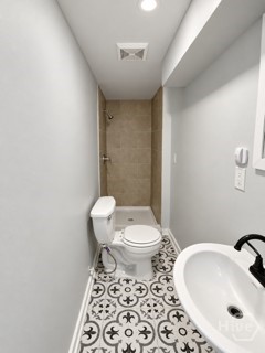 729 E Waldburg Street Property Photo 15