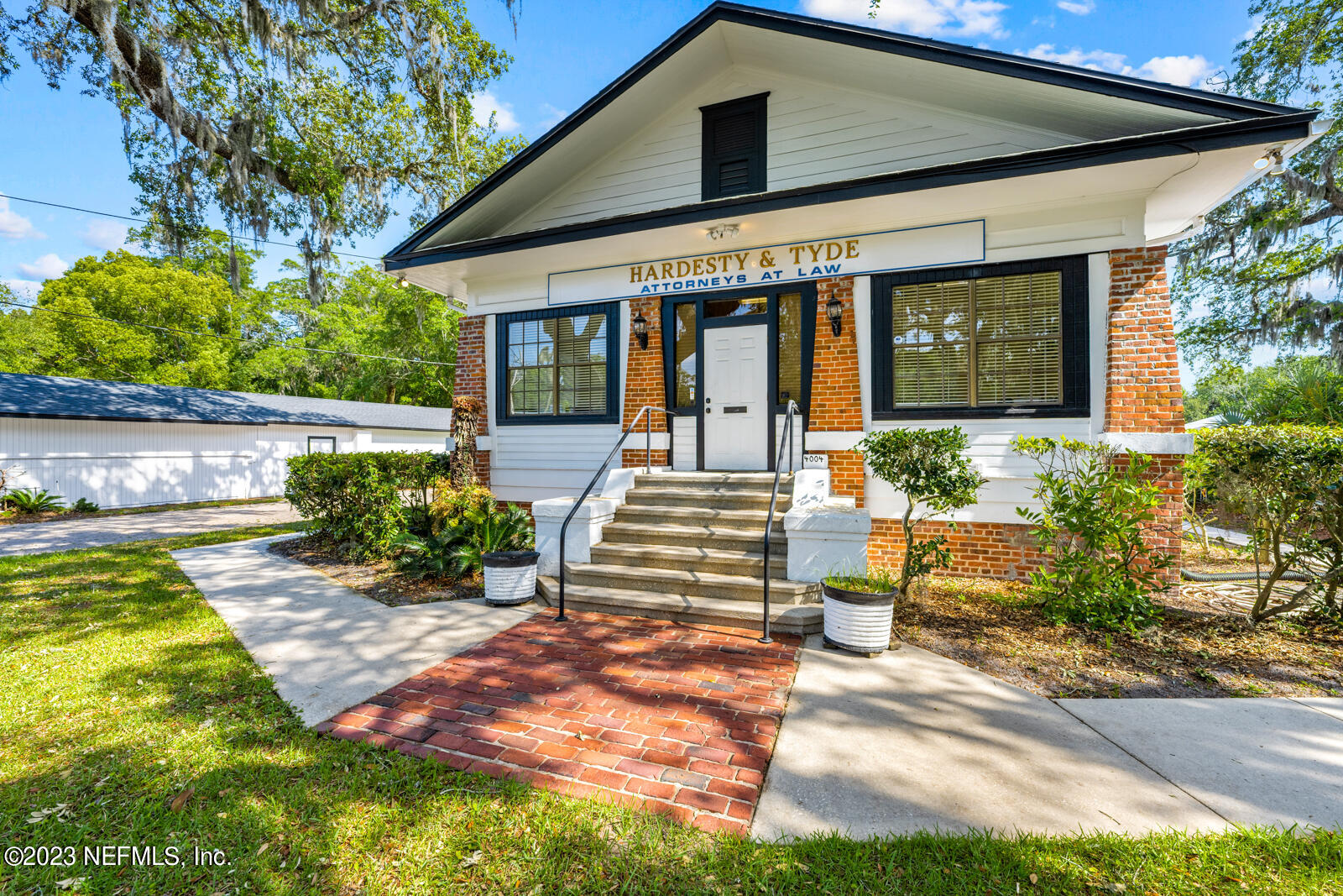 4004 Atlantic Blvd Property Photo 1