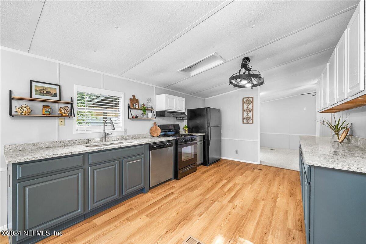 120 Pine Street Property Photo 1
