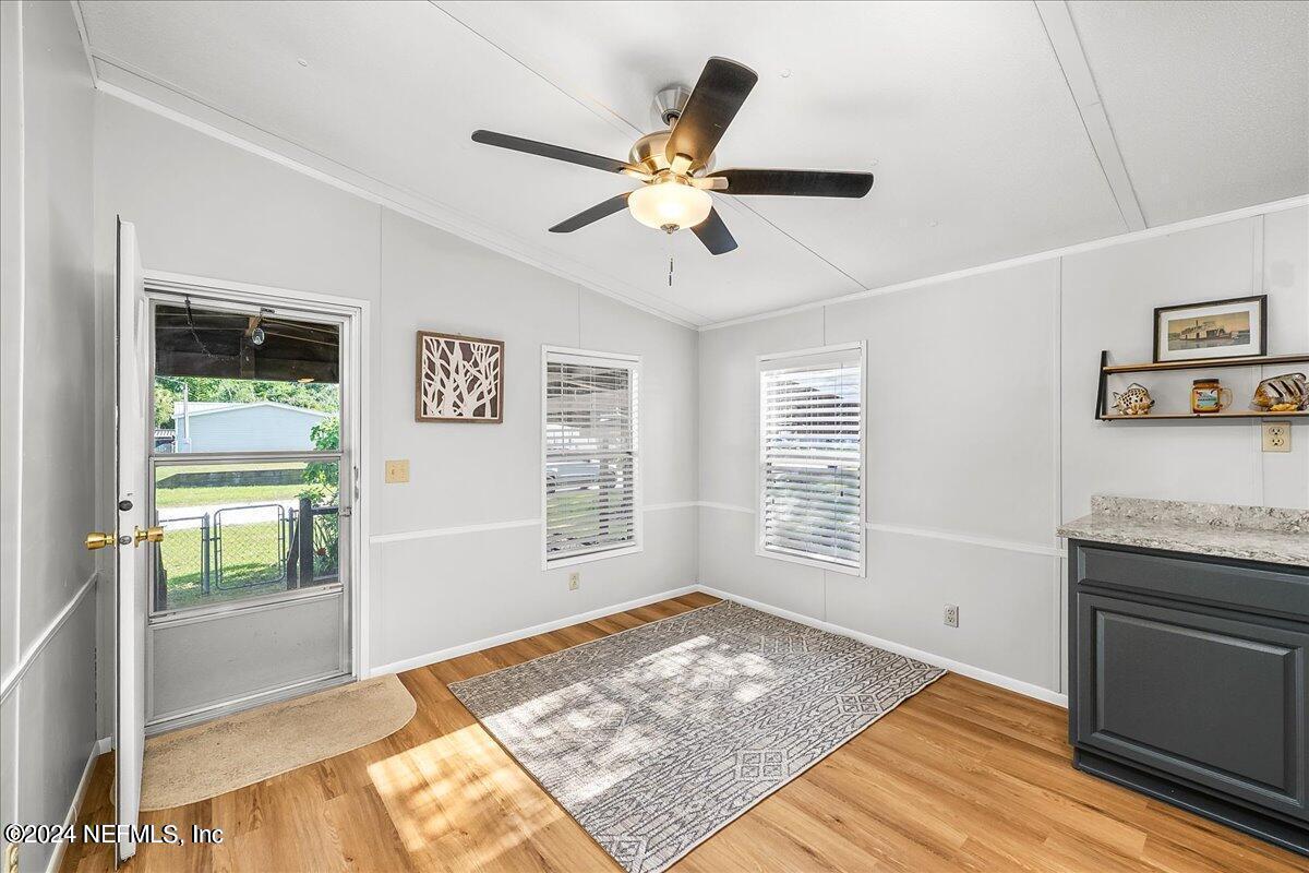 120 Pine Street Property Photo 10