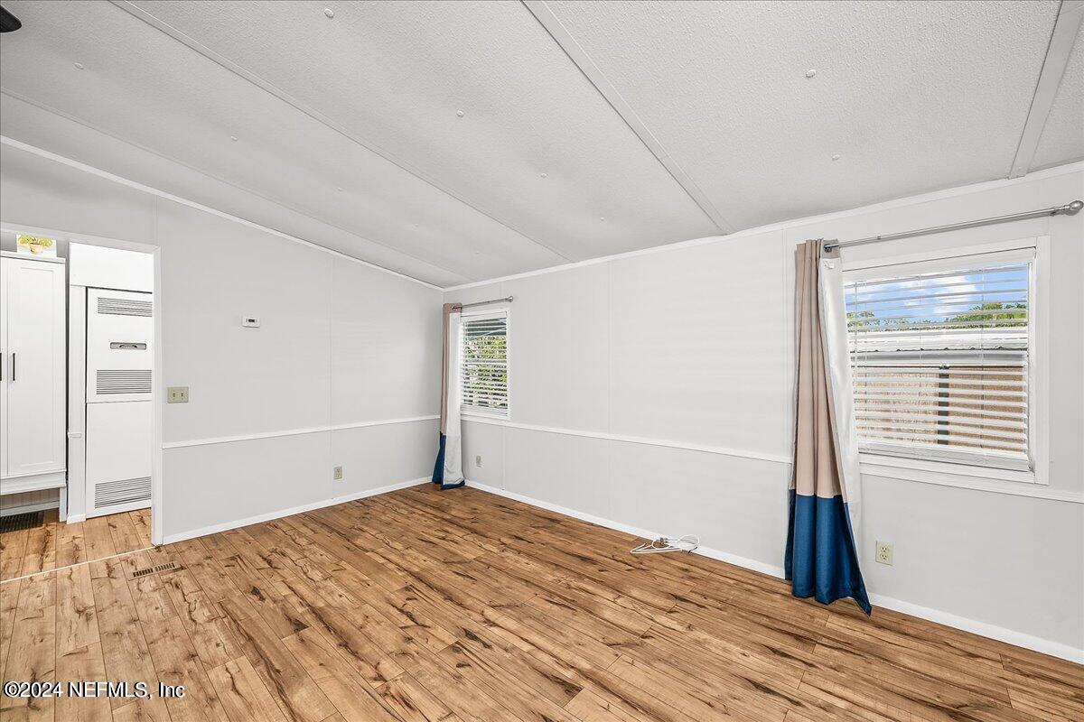 120 Pine Street Property Photo 12