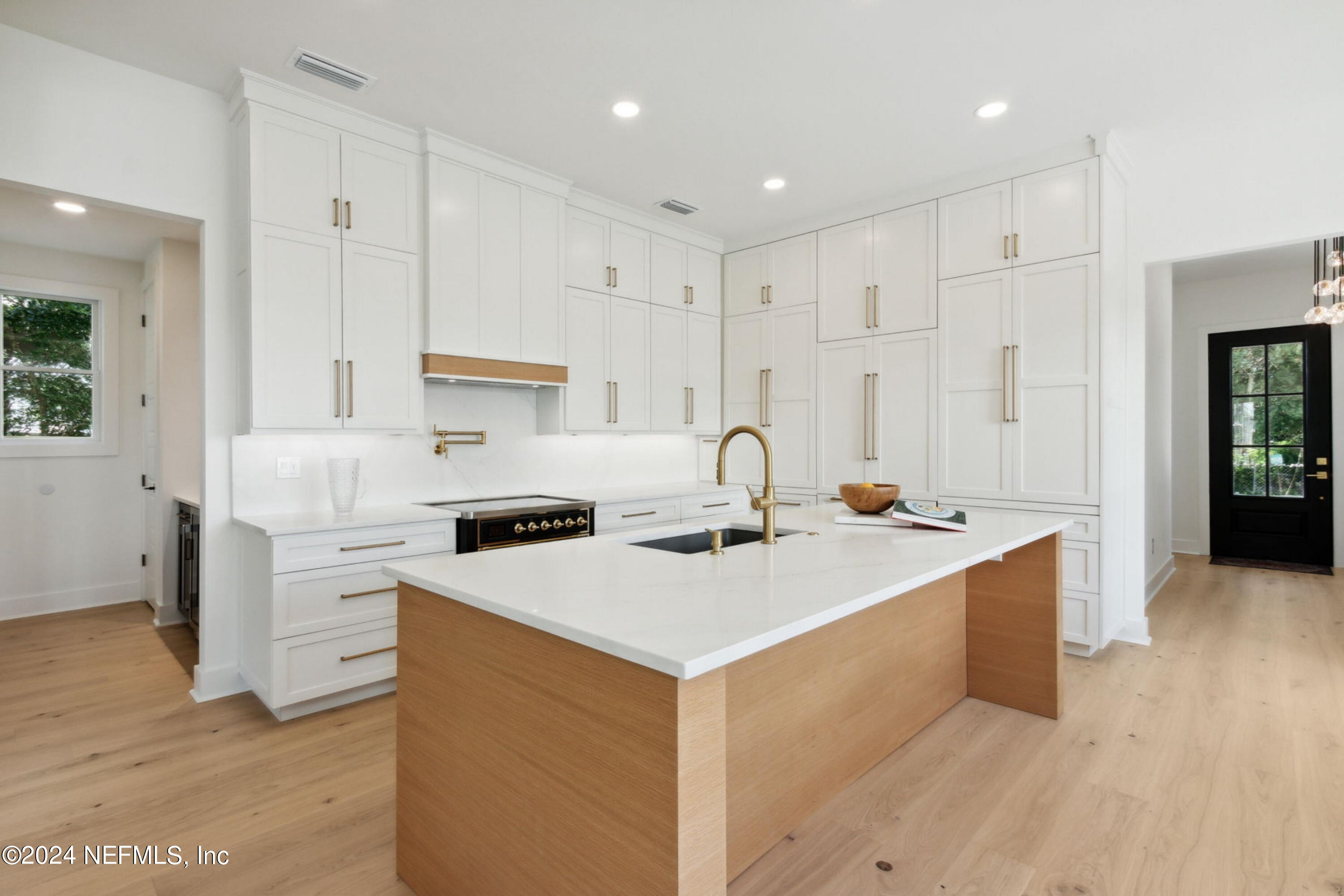 1114 White Street Property Photo 10