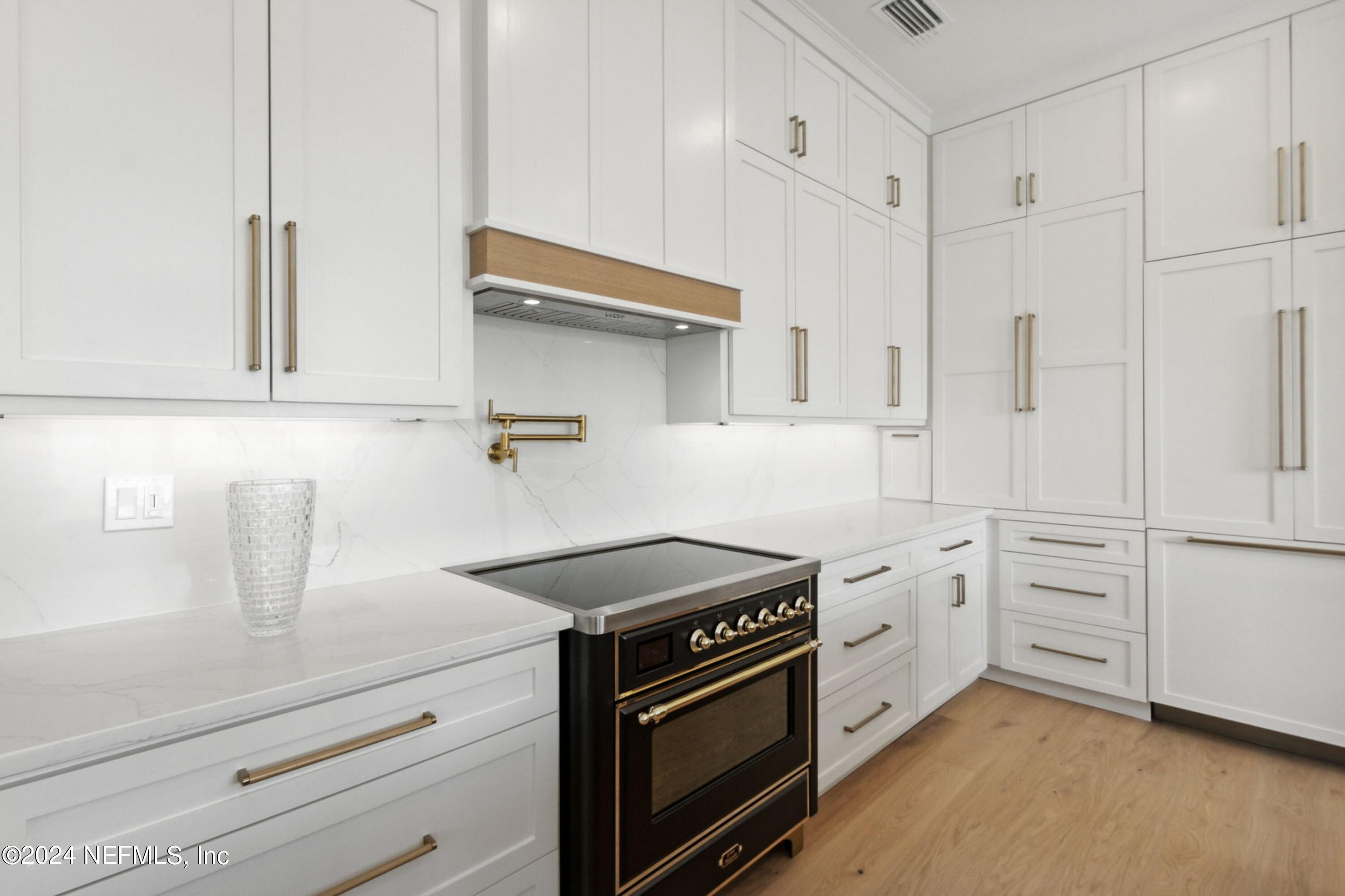 1114 White Street Property Photo 13