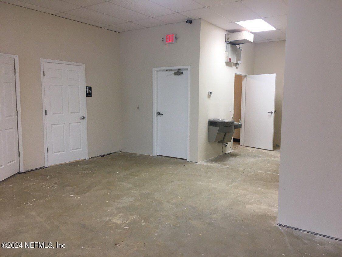 1040 Edgewood Avenue N Property Photo 12