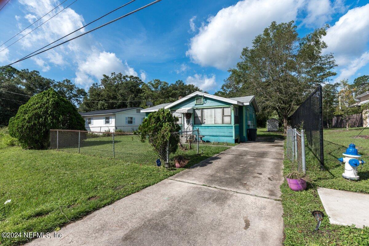 2636 Firestone Road Property Photo 4