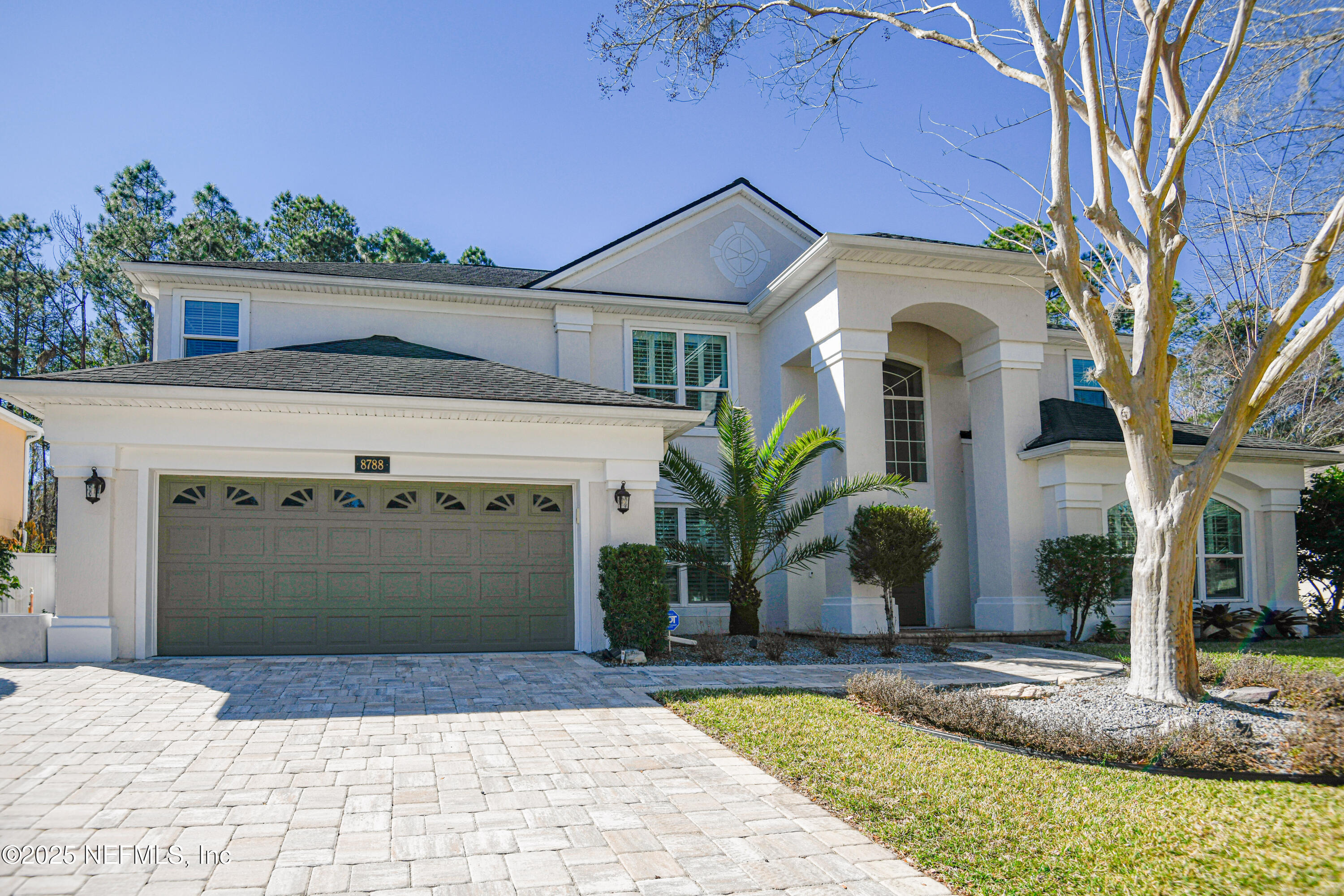 8788 Hampton Landing Drive E Property Photo 1