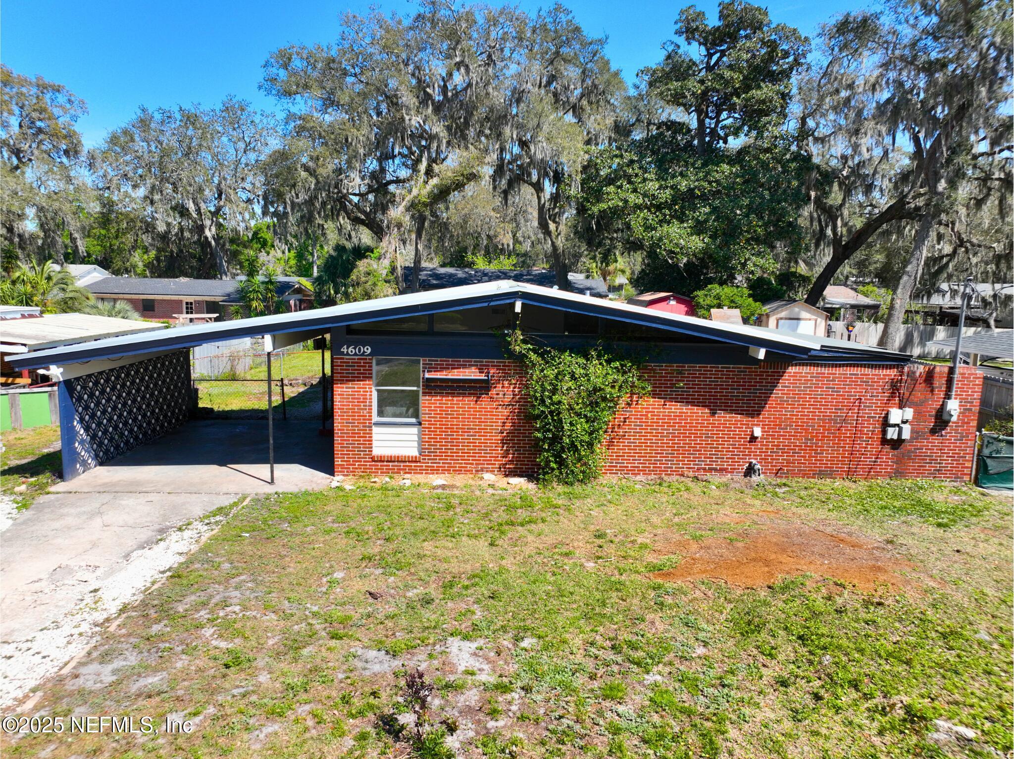 4609 Hartman Road Property Photo 1