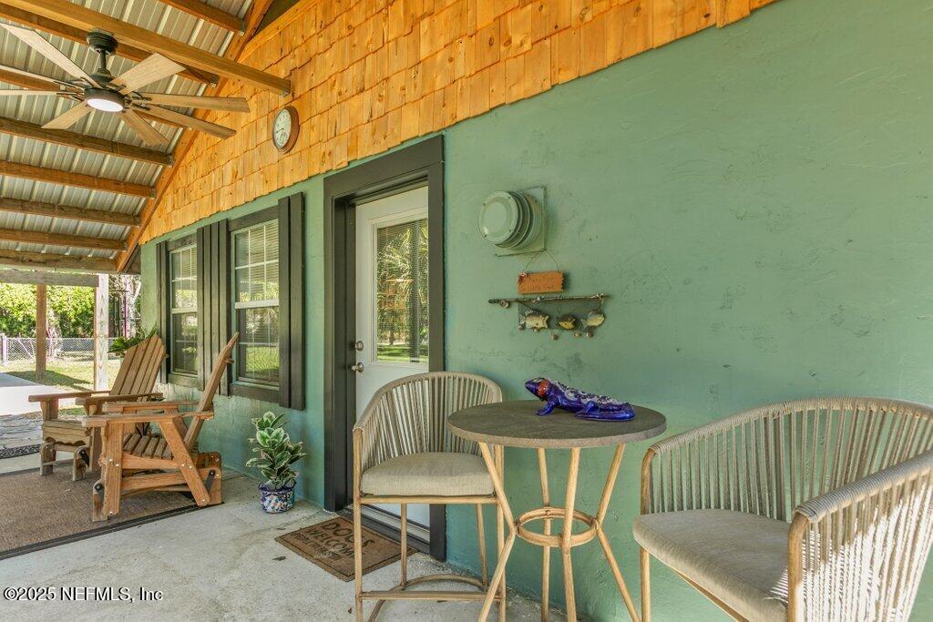 112 Fran Lane Property Photo 1