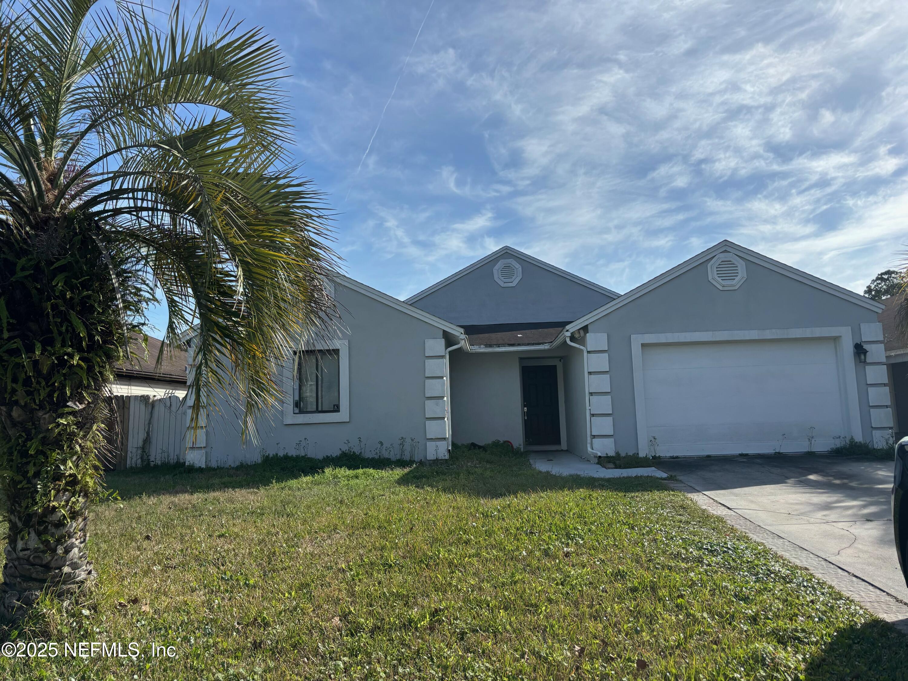 2170 The Woods Drive E Property Photo