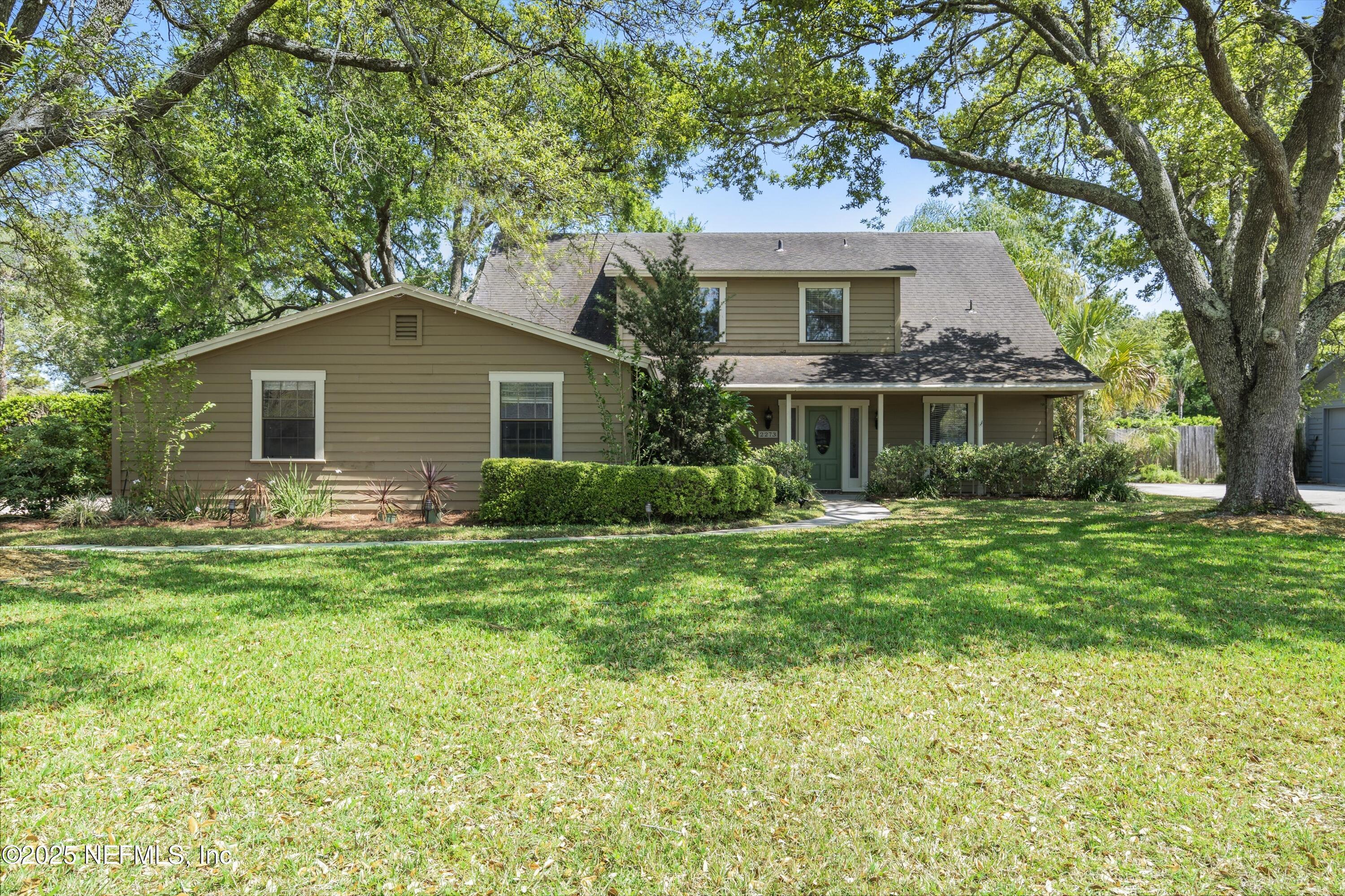 2273 The Woods Drive E Property Photo