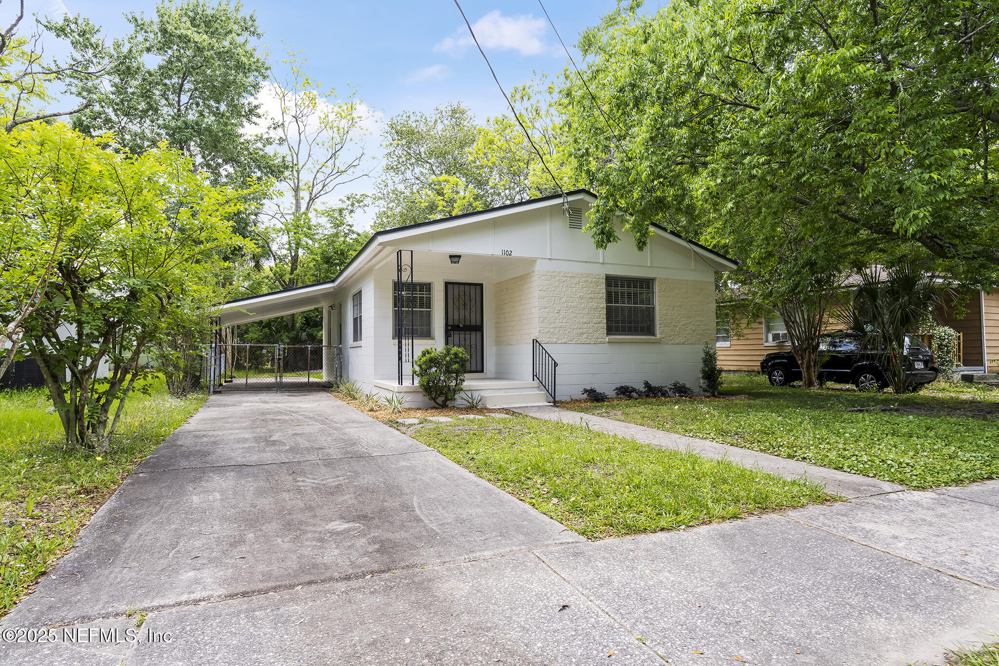 1102 W 31st Street Property Photo 1
