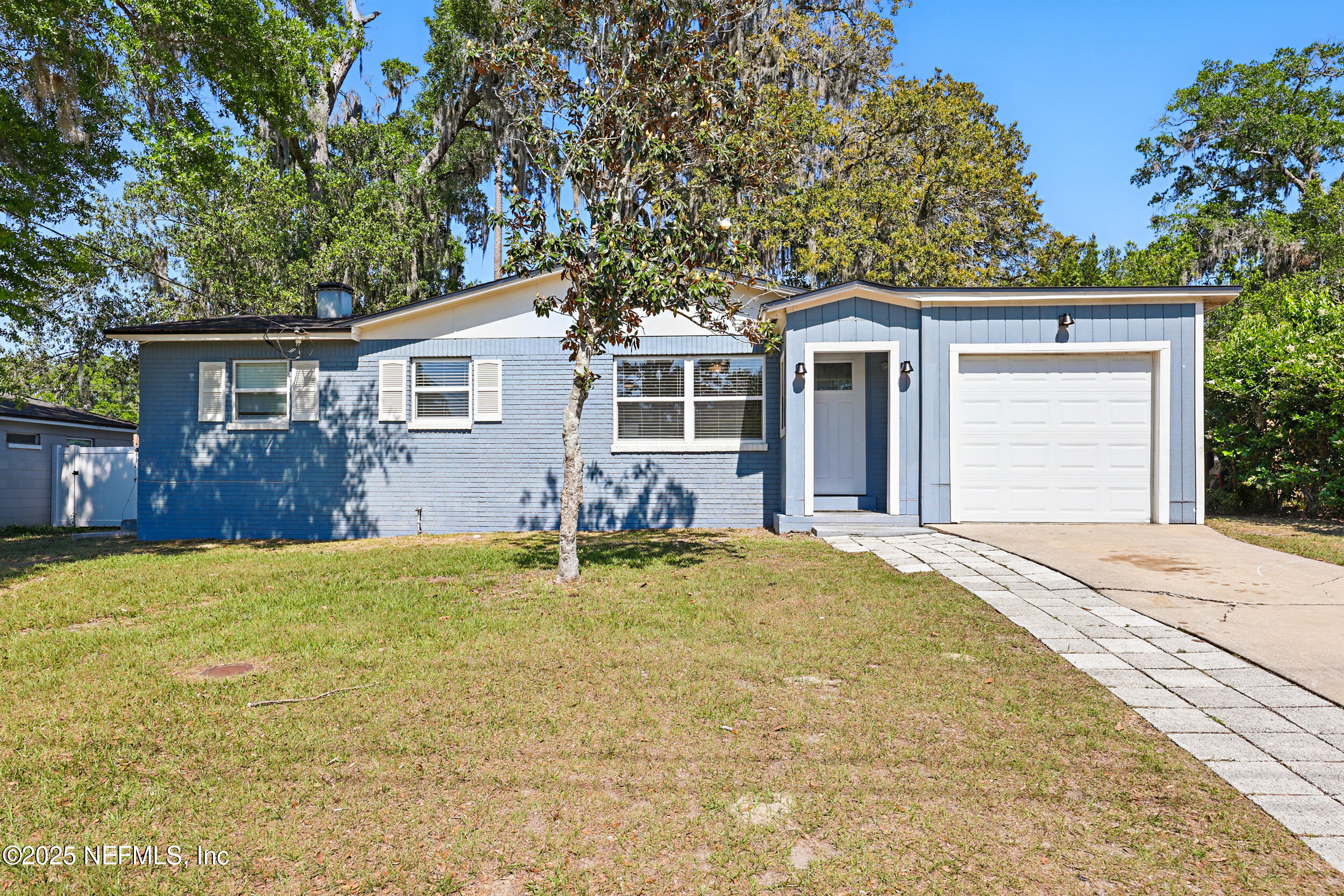 409 Capricorn Lane Property Photo 1
