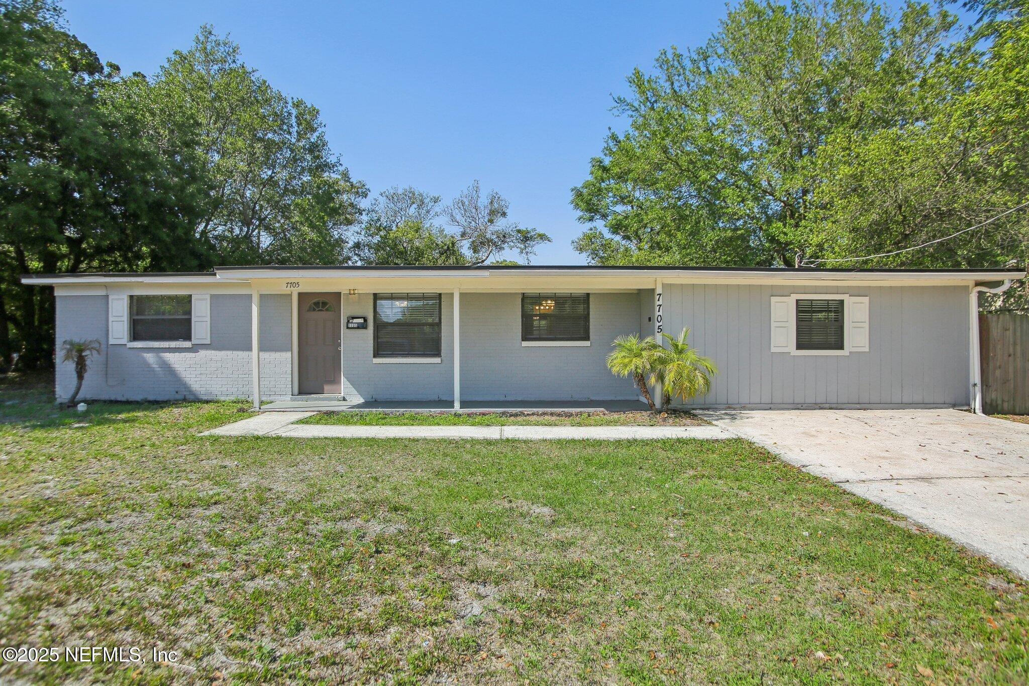 7705 Lauderdale Drive N Property Photo 1
