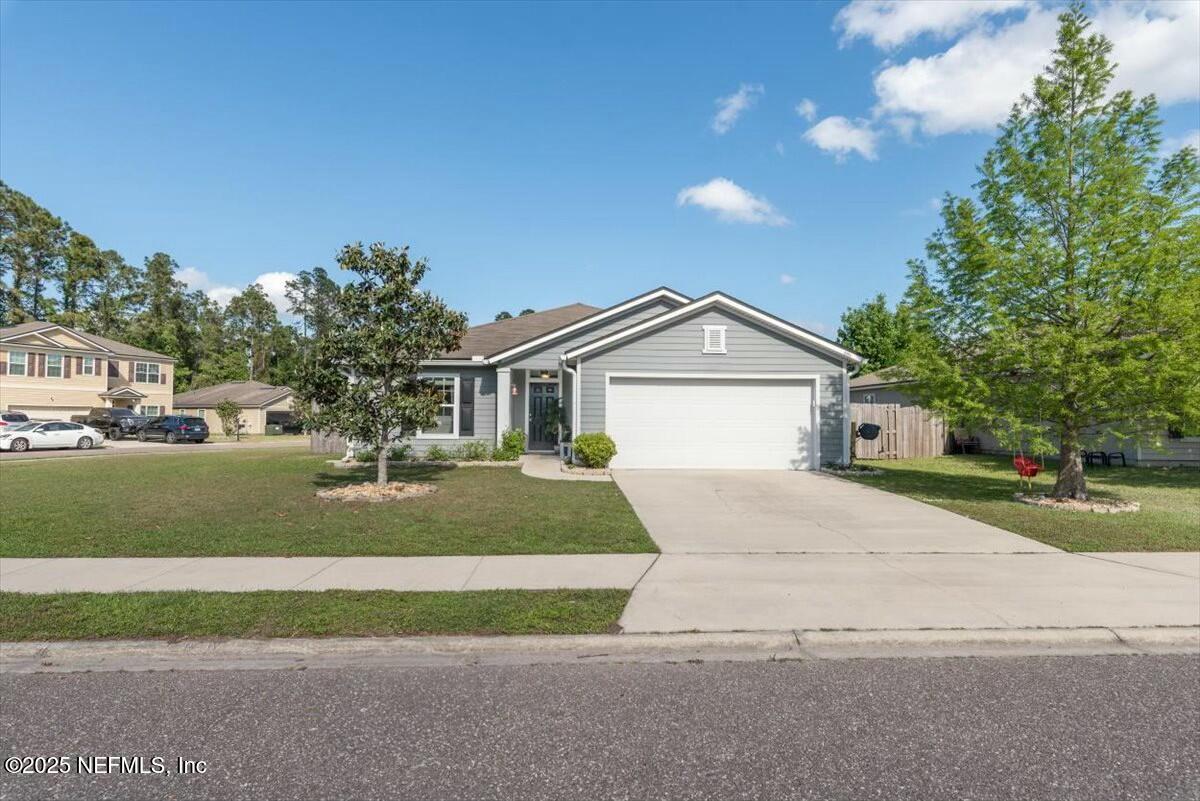 2353 Bonnie Lakes Drive Property Photo 1