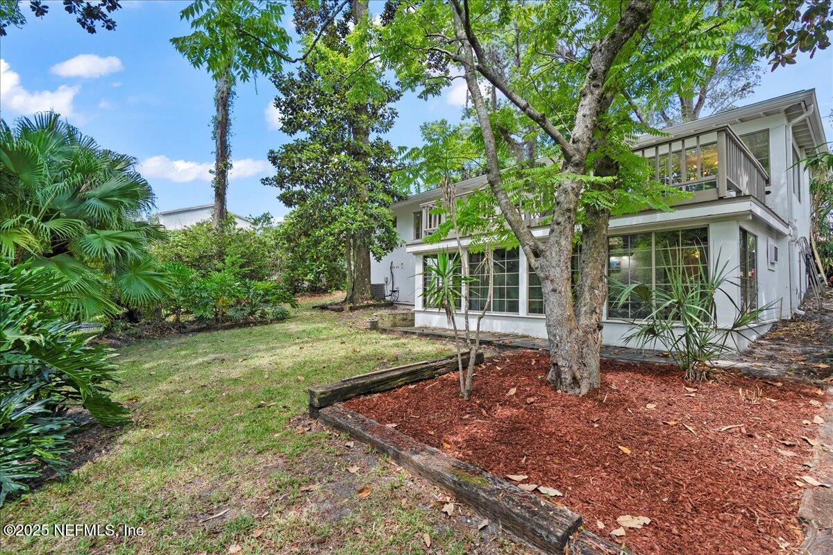 6333 Mercer Circle E Property Photo 1