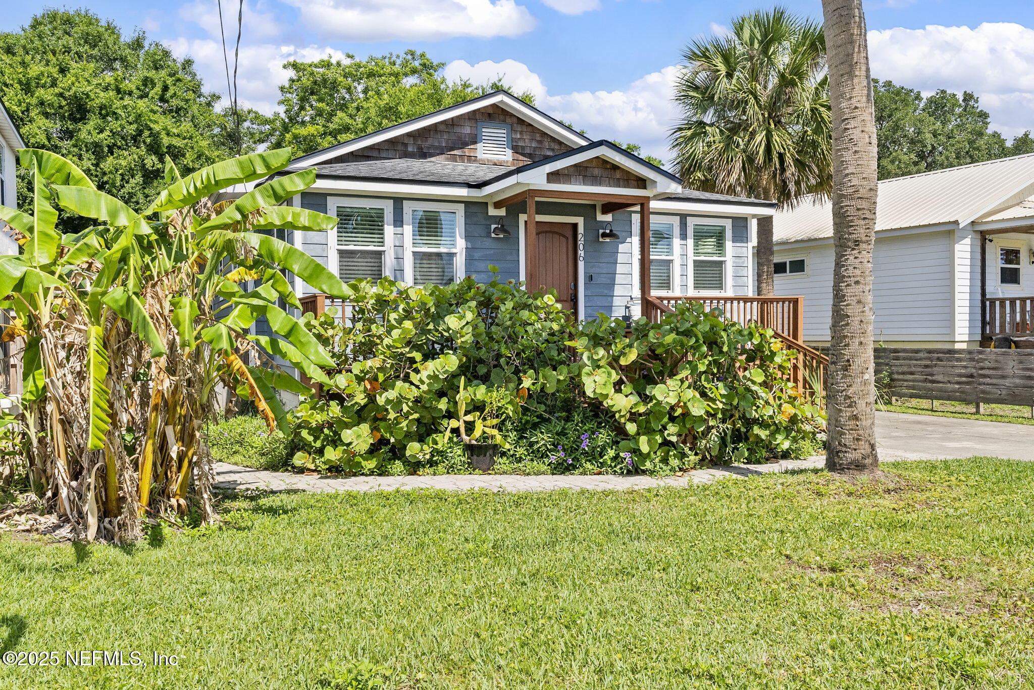 206 Cabeza Street Property Photo 1