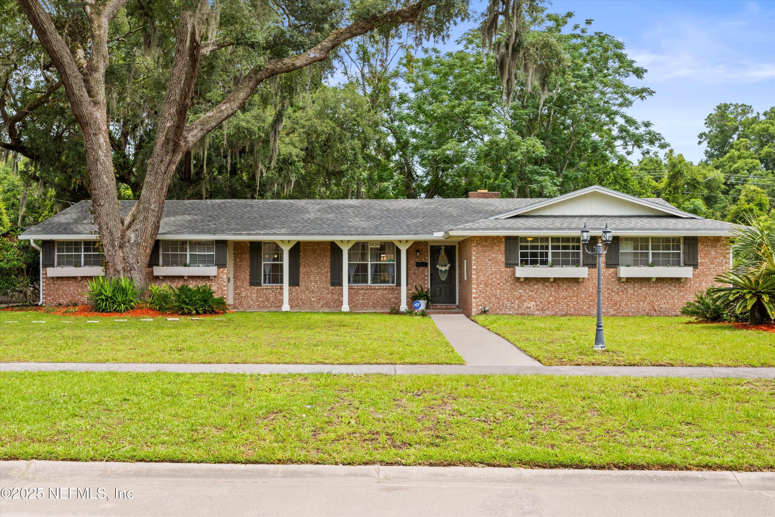 2620 Shenandoah Drive S Property Photo 1