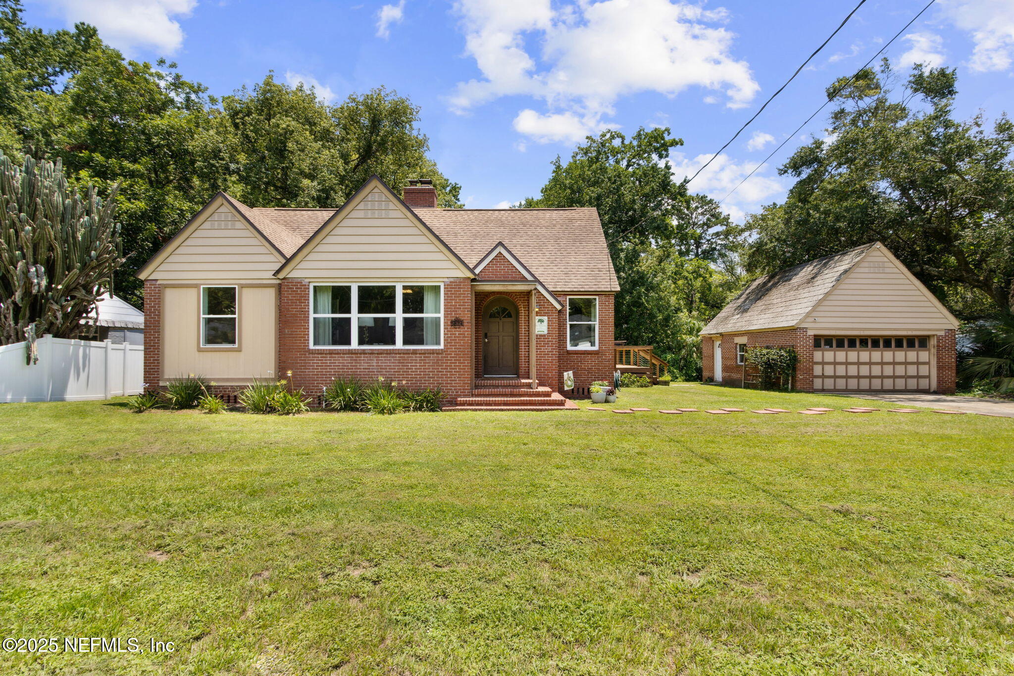 2321 Camden Avenue Property Photo 1