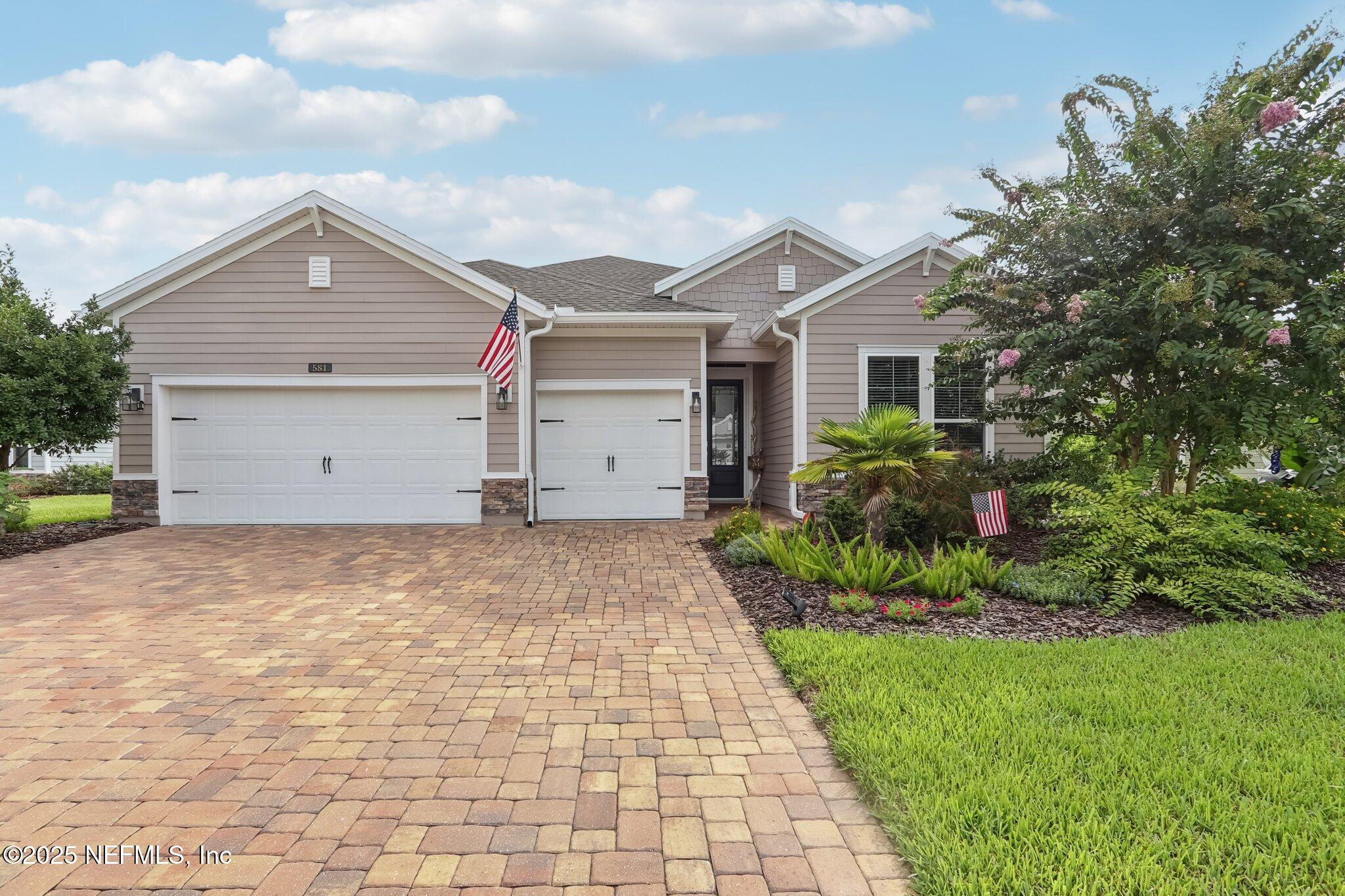 581 Glorieta Drive Property Photo 1