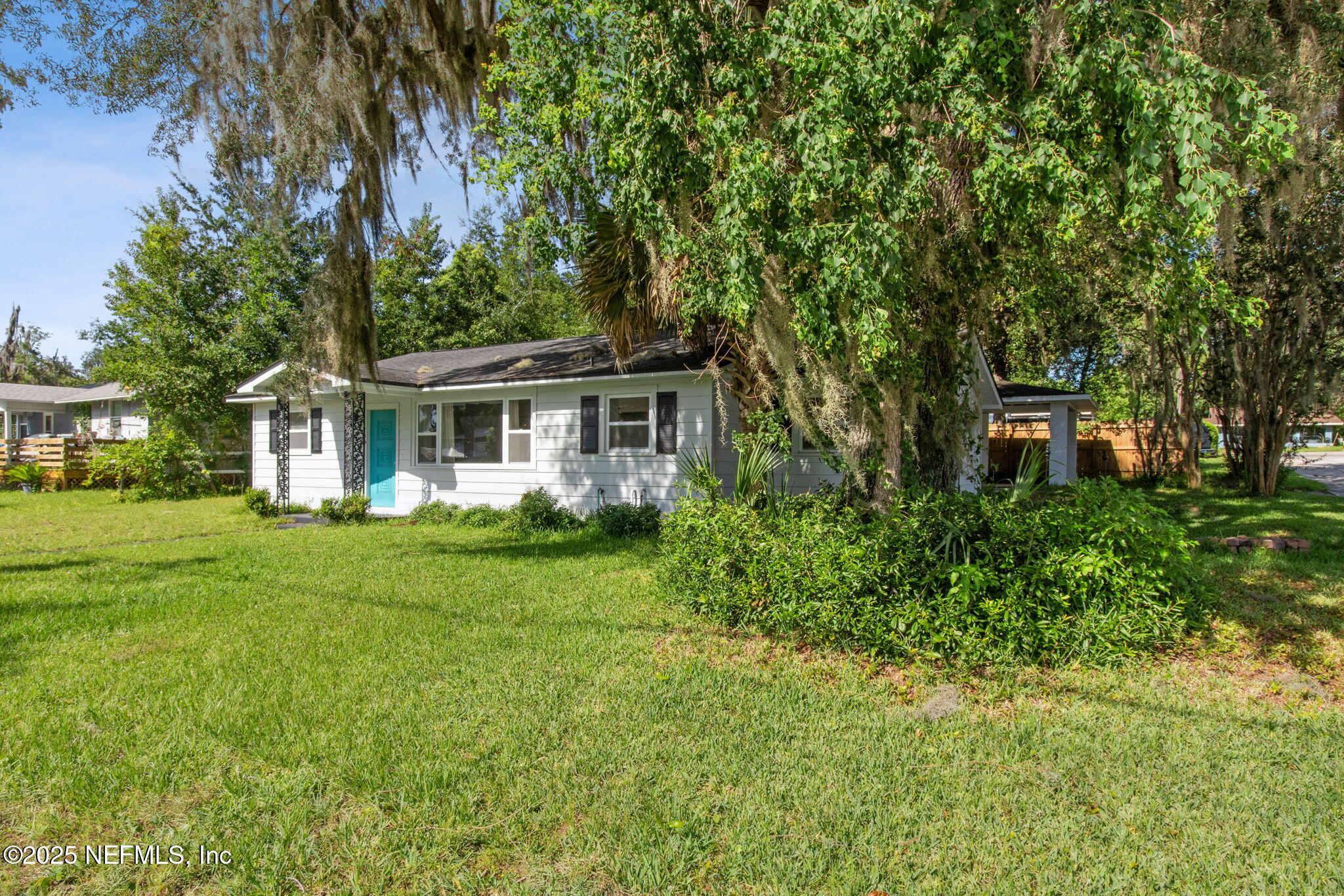 203 Highland Avenue S Property Photo 1