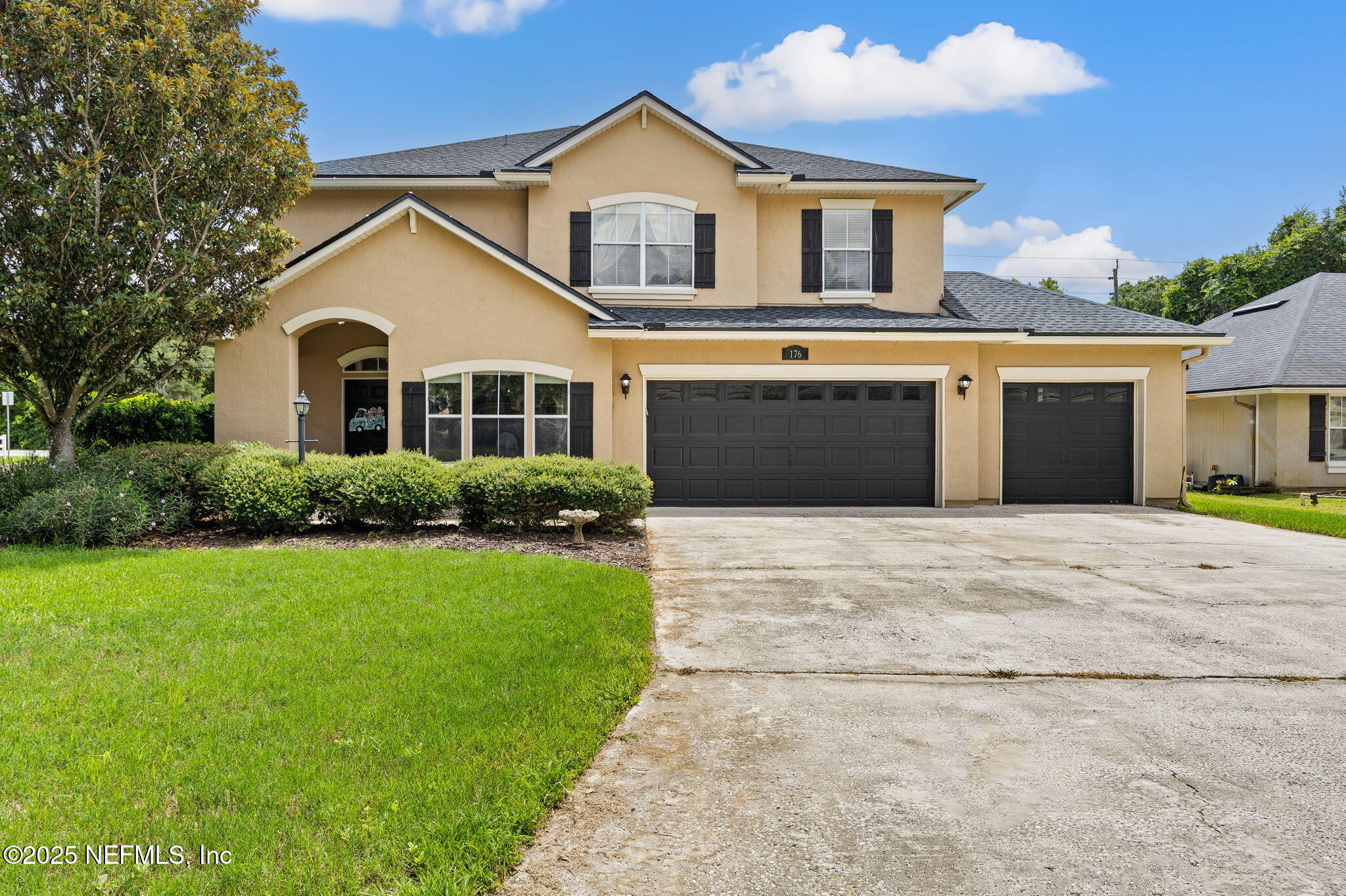 176 Summerhill Circle Property Photo 1