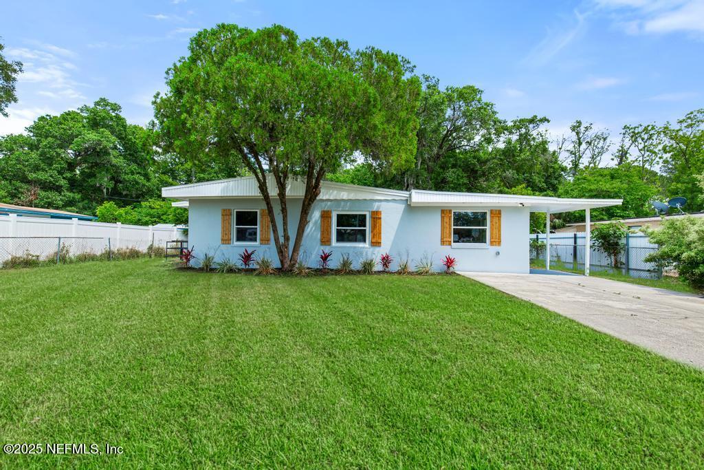 3445 Eve Drive E Property Photo 1