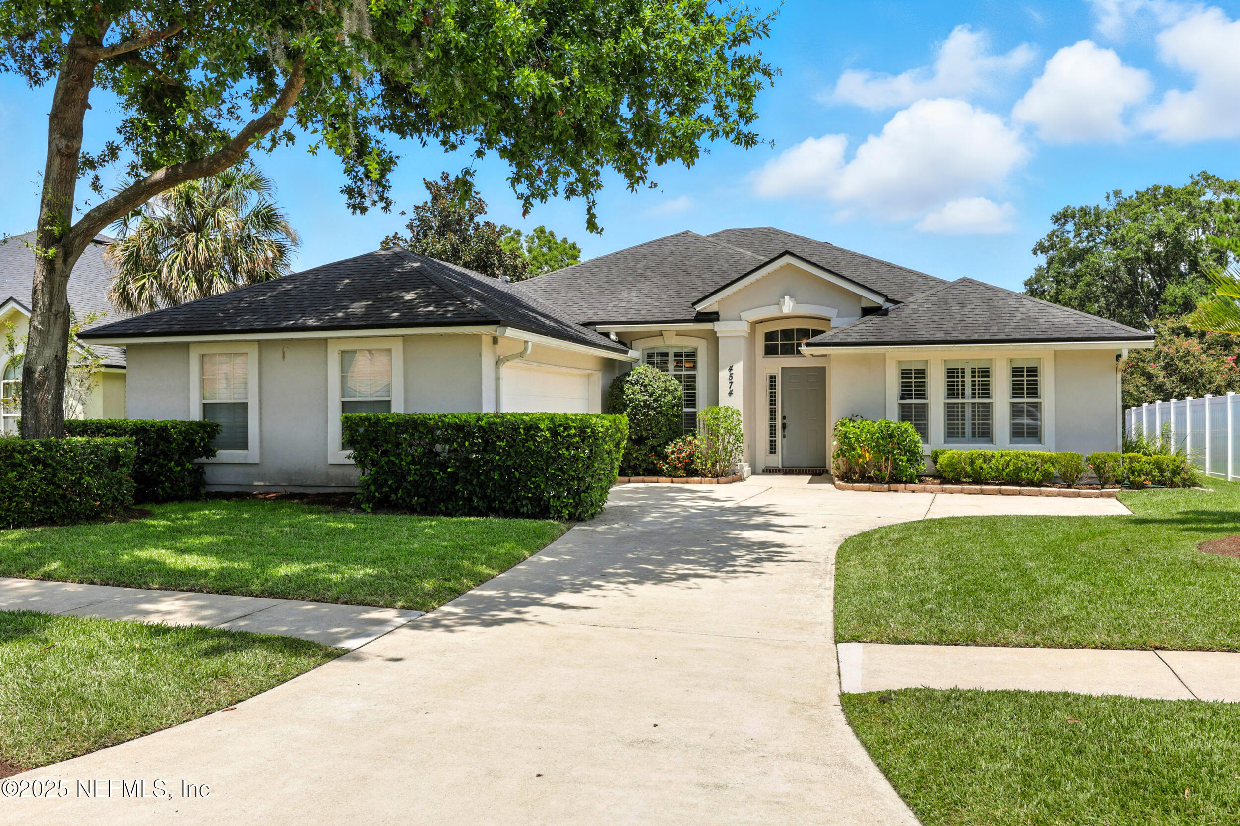 4574 Royal Port Drive Property Photo 1
