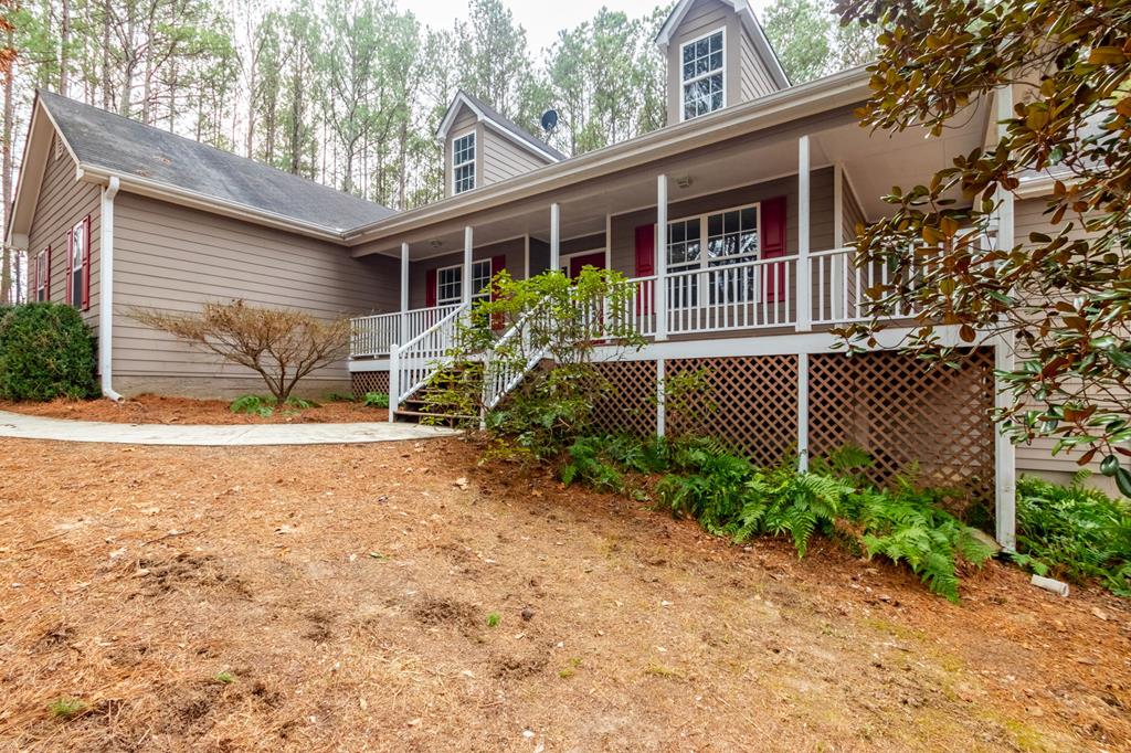 1117 Campbell Road Property Photo 4