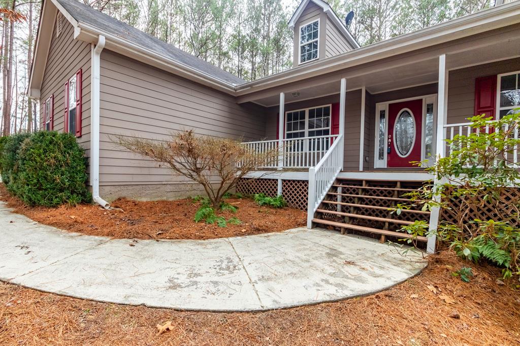 1117 Campbell Road Property Photo 5