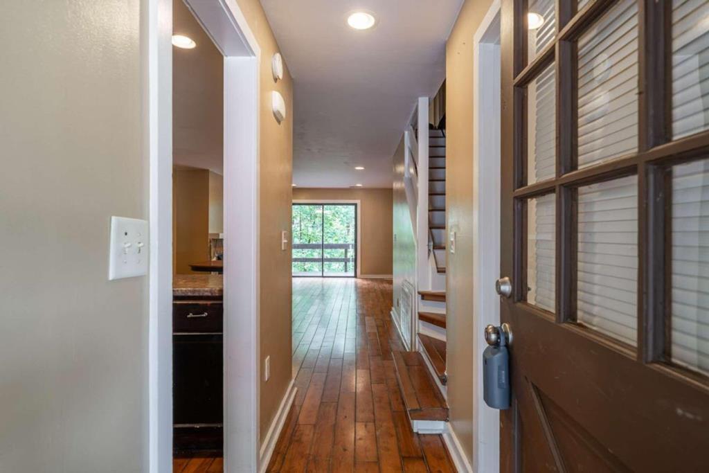 11 Mountain View Court Property Photo 2