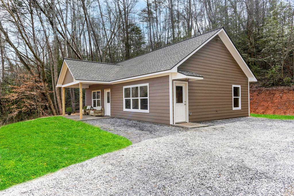 Avery Acres Real Estate Listings Main Image