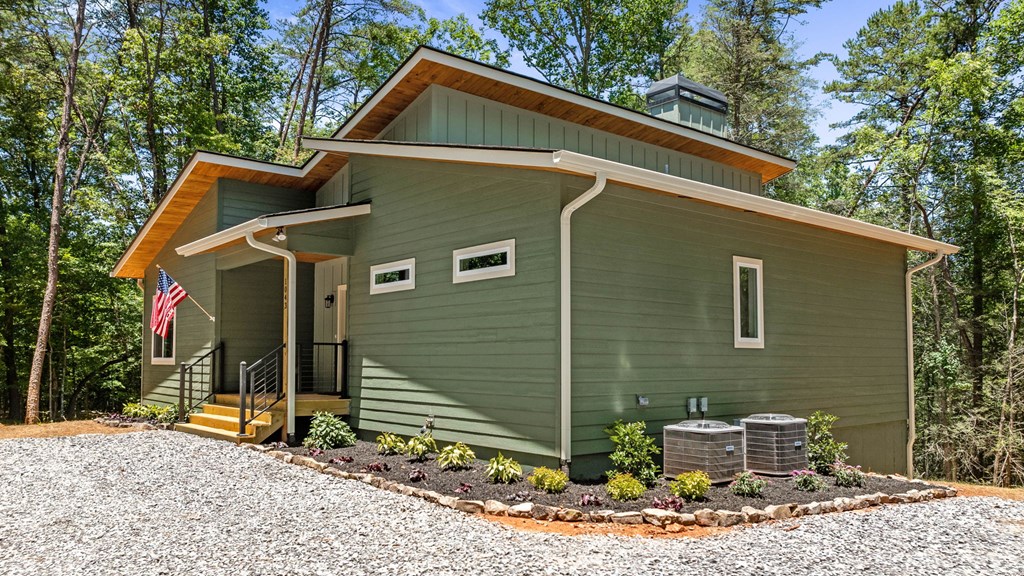 1043 Sunset Road Property Photo 3