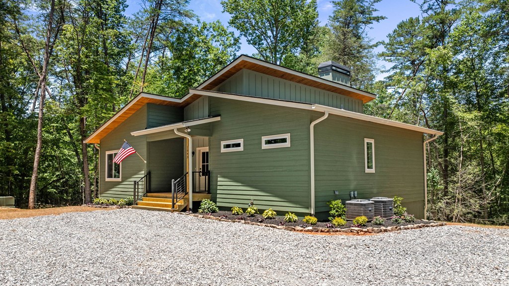 1043 Sunset Road Property Photo 4
