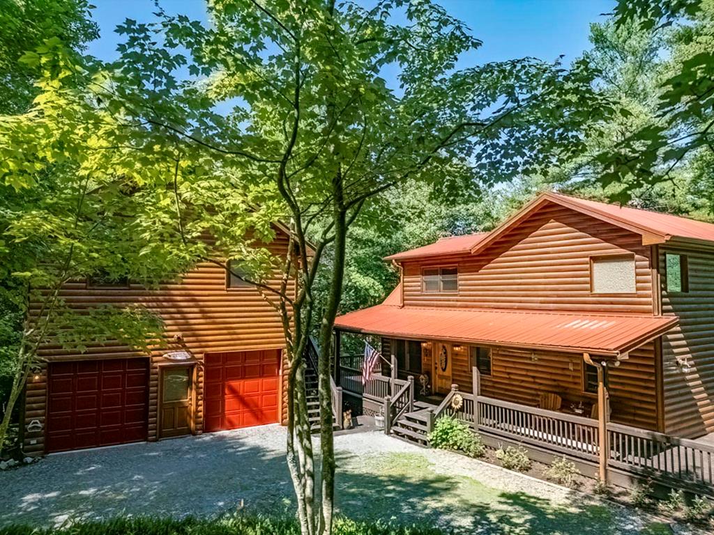 122 Skybound Road Property Photo 1