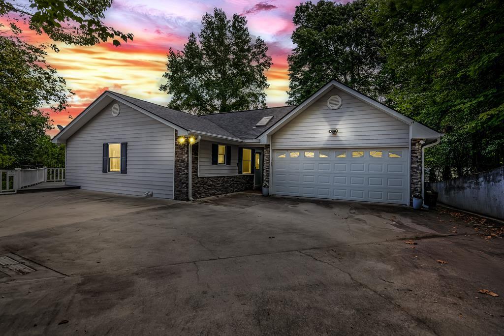 133 Falcon Drive Property Photo