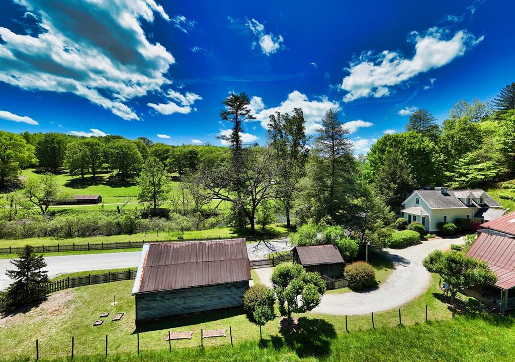 2350 Dial Road Property Photo 1