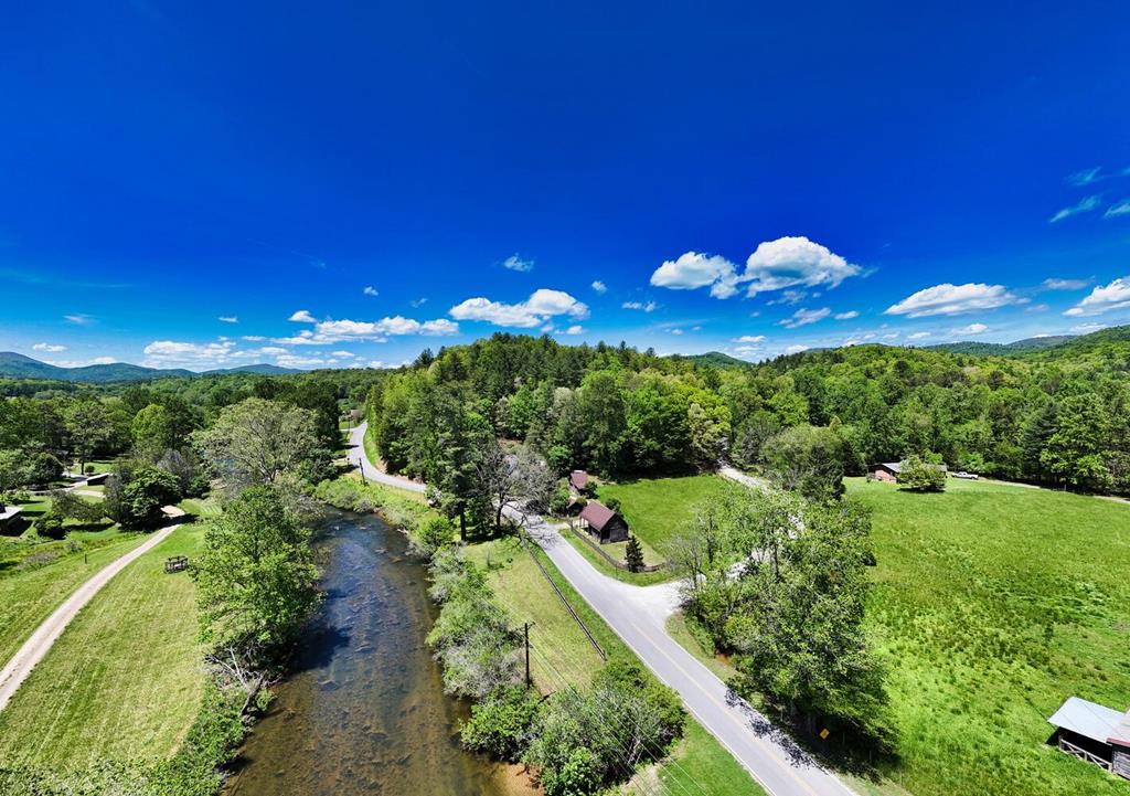 2350 Dial Road Property Photo 5
