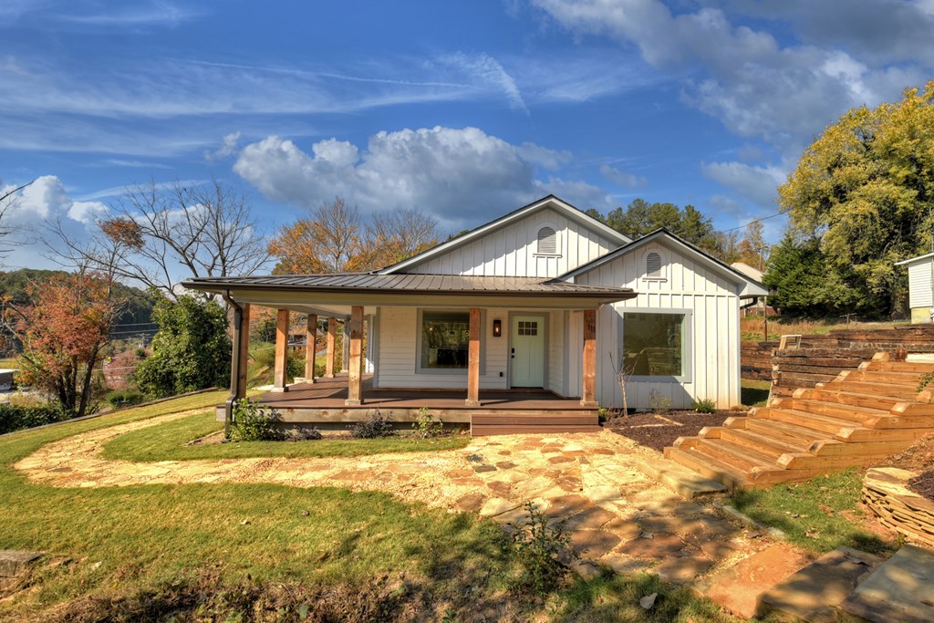 111 Highland Street Property Photo 2