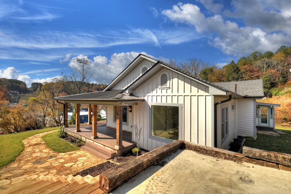111 Highland Street Property Photo 4