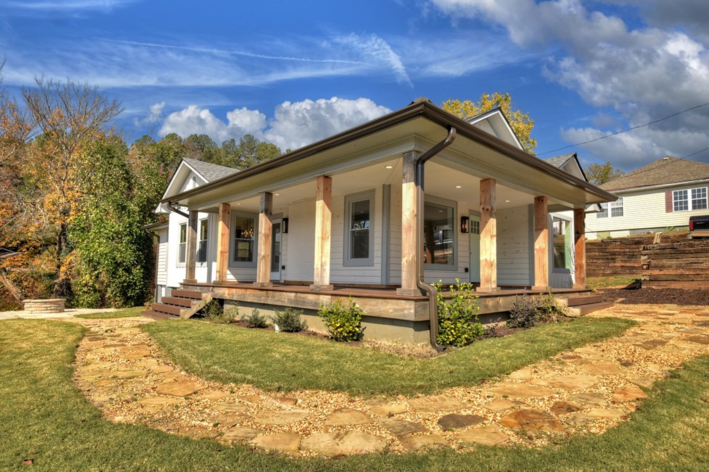 111 Highland Street Property Photo 6