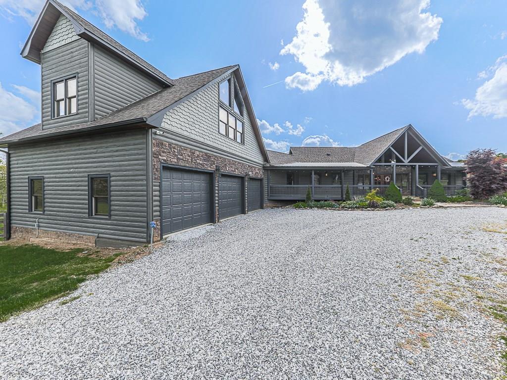 42 Lone Pine Drive Property Photo 1